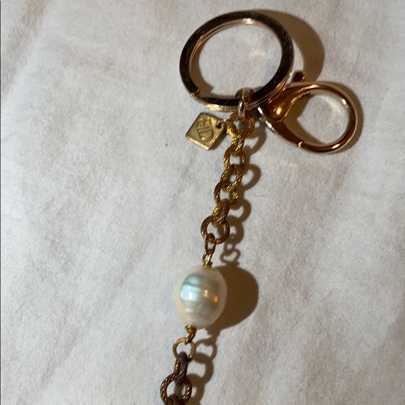 Faux-fur Heart Key Chain - Picture 2 of 3